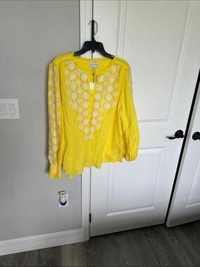 Gibson Latimer Yellow Lace-Trim Long Sleeve Blouse